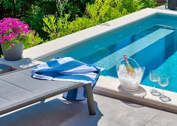 Casa Marta With Pool And Sea View Villa
