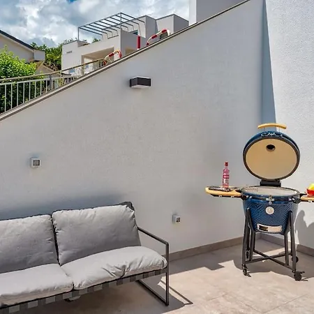 Casa Marta With Pool And Sea View Opatija