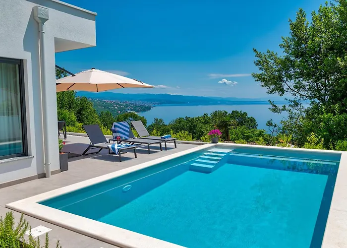Villa Casa Marta With Pool And Sea View