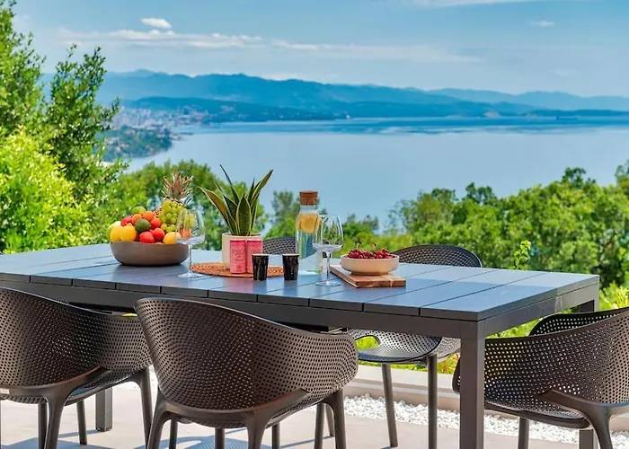 Villa Casa Marta With Pool And Sea View *
