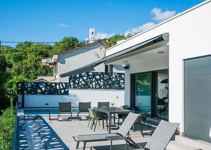Casa Marta With Pool And Sea View Villa Abbázia