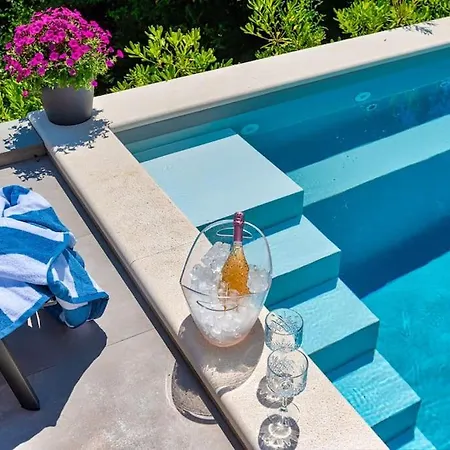 Casa Marta With Pool And Sea View Abbázia