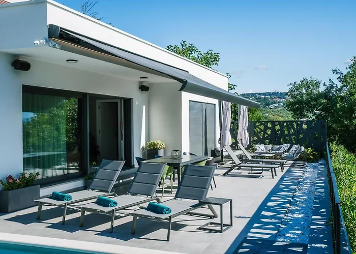 Villa Casa Marta With Pool And Sea View